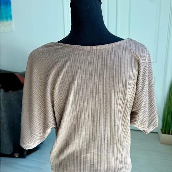 Stylish Everette Tan Top - Picture 3 of 5